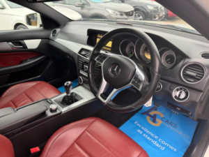 2011 Mercedes-Benz C Class 2.1 C250 Cdi Blueefficiency Amg Sport Edition 125 Euro 5 (s/s) 2dr in White — image 3
