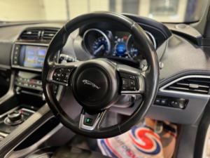2017 Jaguar F-Pace 2.0 D240 R-Sport Auto AWD Euro 6 (s/s) 5dr in White — image 3