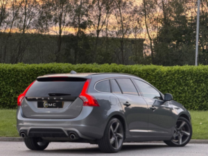 2015 Volvo V60 2.0 D4 R-Design Nav Auto Euro 6 (s/s) 5dr in Grey — image 3