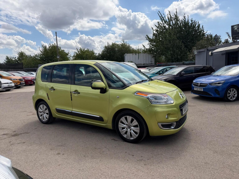 2011 Citroen C3 Picasso 1.6 Hdi Exclusive Euro 5 5dr in Green — image 1