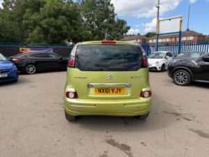 2011 Citroen C3 Picasso 1.6 Hdi Exclusive Euro 5 5dr in Green — image 5