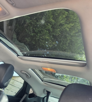 2013 Hyundai Ix35 2.0 Crdi Premium in Black — image 4