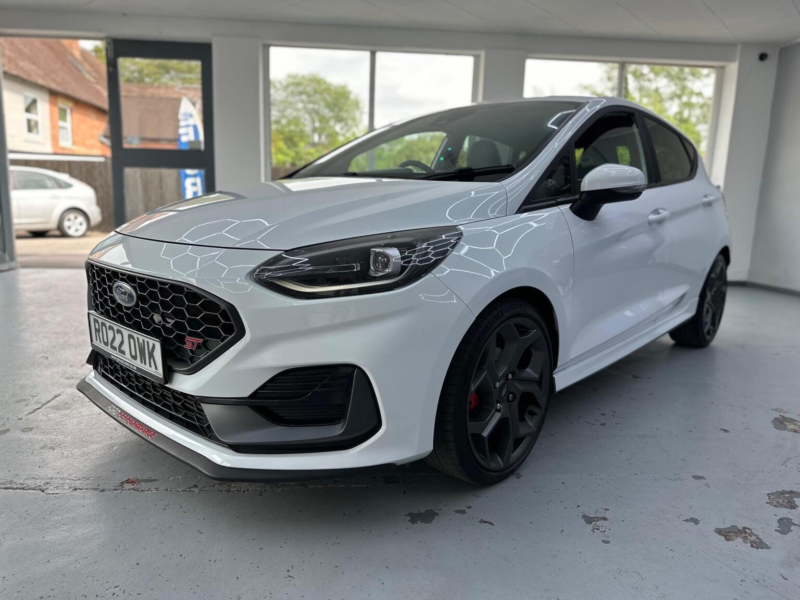 2022 Ford Fiesta 1.5t Ecoboost St-3 Euro 6 (s/s) 5dr in White — image 1
