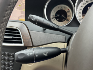 2011 Mercedes-Benz C Class 1.8 C180 Blueefficiency Elegance Edition 125 in Black — image 4