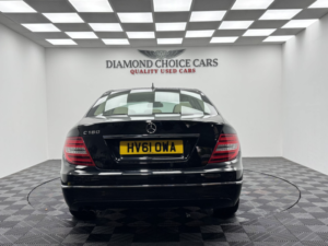 2011 Mercedes-Benz C Class 1.8 C180 Blueefficiency Elegance Edition 125 in Black — image 6