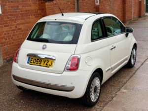 2009 Fiat 500 1.2 Lounge Euro 5 (s/s) 3dr in White — image 3