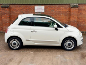 2009 Fiat 500 1.2 Lounge Euro 5 (s/s) 3dr in White — image 4