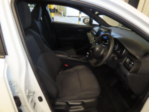 2019 Toyota C-Hr 1.8 Vvt-H Icon CVT Euro 6 (s/s) 5dr in White — image 6