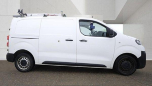 2018 Peugeot Expert 2.0 Bluehdi 1400 S Standard Panel Van Mwb Euro 6 (s/s) 6dr in White — image 3