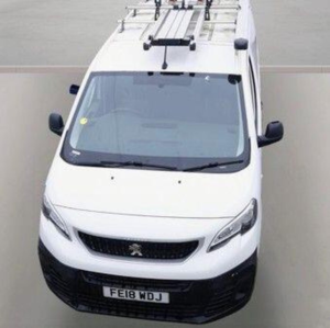 2018 Peugeot Expert 2.0 Bluehdi 1400 S Standard Panel Van Mwb Euro 6 (s/s) 6dr in White — image 4