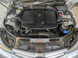 2014 Mercedes-Benz C Class 2.1 C220 Cdi Executive Se in Silver — image 6
