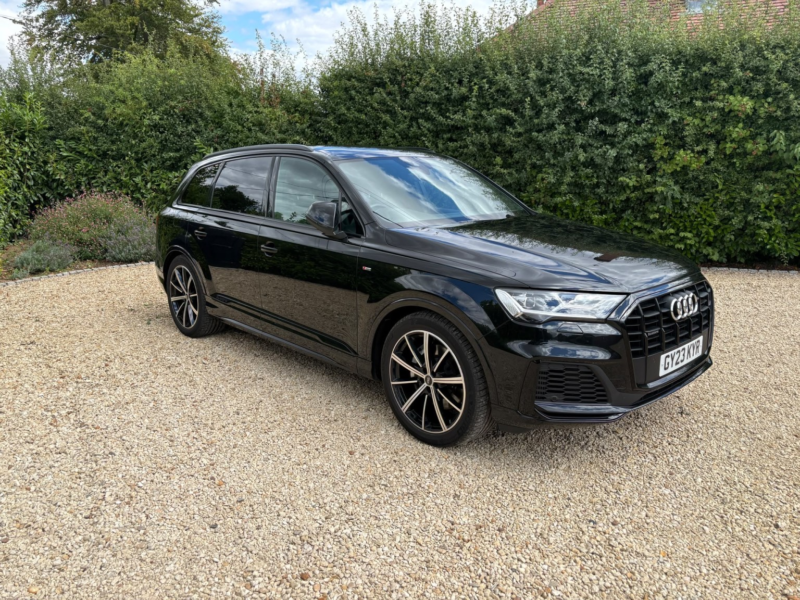 2023 Audi Q7 3.0 Tfsi V6 55 Quattro Black Edition in Black — image 1