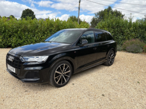2023 Audi Q7 3.0 Tfsi V6 55 Quattro Black Edition in Black — image 3
