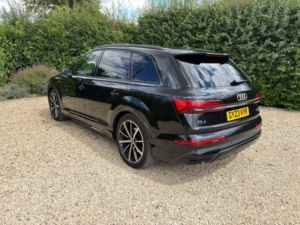 2023 Audi Q7 3.0 Tfsi V6 55 Quattro Black Edition in Black — image 4