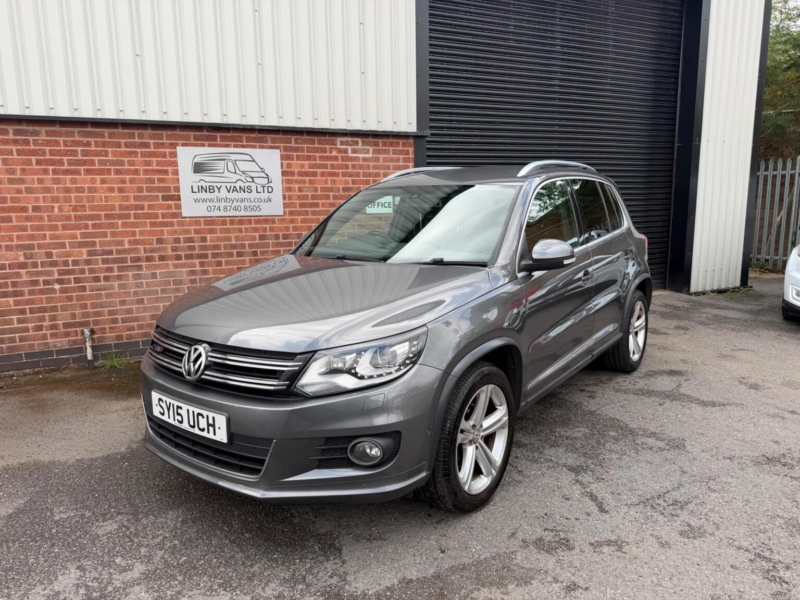 2015 Volkswagen Tiguan 2.0 Tdi Bluemotion Tech R-Line 4WD Euro 5 (s/s) 5dr (nav) in Grey — image 1