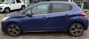 2012 Peugeot 208 1.6 E-Hdi Allure Euro 5 (s/s) 5dr in Blue — image 3