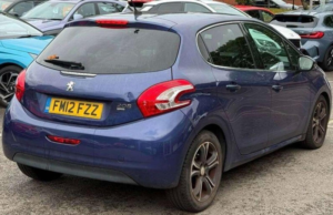 2012 Peugeot 208 1.6 E-Hdi Allure Euro 5 (s/s) 5dr in Blue — image 6