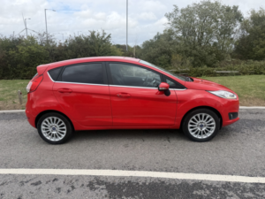 2014 Ford Fiesta 1.0 T Ecoboost Titanium in Red — image 2