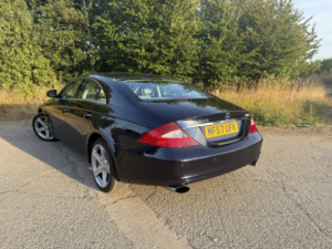 2007 Mercedes-Benz Cls 3.5 Cls350 in Blue — image 3