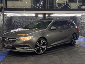 2018 Vauxhall Insignia 2.0 Turbo D Blueinjection Sri Vx Line Nav Sports Tourer Auto Euro 6 (s/s) 5dr in Grey — image 3