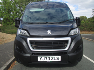 2023 Peugeot Boxer 2.2 Boxer Professional Premium+ 335 L3h2 Bluehdi 140 S&s 6-Speed Manual - Damaged Cat S - Drive Away in Grey — image 2