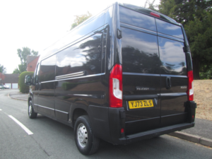 2023 Peugeot Boxer 2.2 Boxer Professional Premium+ 335 L3h2 Bluehdi 140 S&s 6-Speed Manual - Damaged Cat S - Drive Away in Grey — image 5