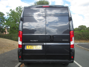2023 Peugeot Boxer 2.2 Boxer Professional Premium+ 335 L3h2 Bluehdi 140 S&s 6-Speed Manual - Damaged Cat S - Drive Away in Grey — image 6