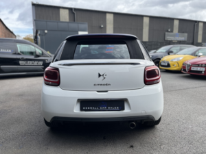 2013 Citroen Ds3 Cabrio 1.6 Vti Dstyle Plus in White — image 4