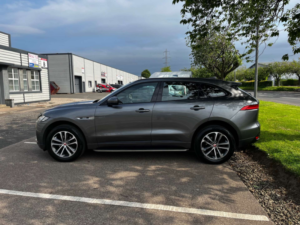 2016 Jaguar F-Pace 2.0 F-Pace R-Sport AWD D Auto 4WD 5dr in Grey — image 2