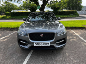 2016 Jaguar F-Pace 2.0 F-Pace R-Sport AWD D Auto 4WD 5dr in Grey — image 4