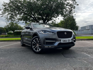 2016 Jaguar F-Pace 2.0 F-Pace R-Sport AWD D Auto 4WD 5dr in Grey — image 5