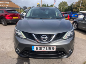 2017 Nissan Qashqai 1.5 Dci Tekna SUV 5dr Diesel Manual 2WD Euro 6 (s/s) (110 Ps) in Grey — image 2
