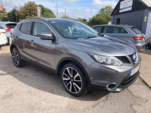 2017 Nissan Qashqai 1.5 Dci Tekna SUV 5dr Diesel Manual 2WD Euro 6 (s/s) (110 Ps) in Grey — image 3