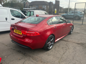 2018 Jaguar Xe 2.0d R-Sport Saloon 4dr Diesel Auto Euro 6 (s/s) (180 Ps) in Red — image 3