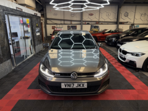 2017 Volkswagen Golf 2.0 Tdi Bluemotion Tech Gtd in Grey — image 4