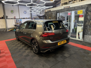 2017 Volkswagen Golf 2.0 Tdi Bluemotion Tech Gtd in Grey — image 5