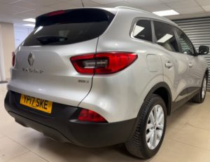 2017 Renault Kadjar 1.5 Dci Dynamique Nav SUV 5dr Diesel Manual Euro 6 (s/s) (110 Ps) in Silver — image 4