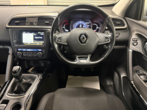 2017 Renault Kadjar 1.5 Dci Dynamique Nav SUV 5dr Diesel Manual Euro 6 (s/s) (110 Ps) in Silver — image 6