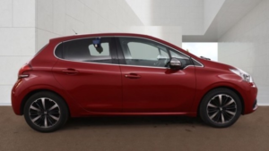 2018 Peugeot 208 1.2 Puretech Allure Premium in Red — image 3