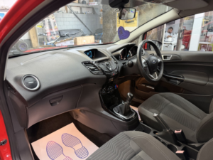 2014 Ford Fiesta 1.3 Zetec in Red — image 3