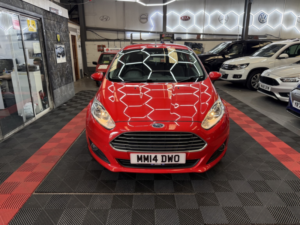 2014 Ford Fiesta 1.3 Zetec in Red — image 6