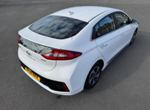 2019 Hyundai Ioniq 1.6 H-Gdi Premium Dct Euro 6 (s/s) 5dr in White — image 4