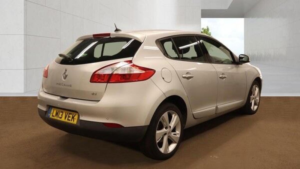 2013 Renault Megane 1.5 Dci Dynamique Tomtom Euro 5 (s/s) 5dr in Silver — image 4