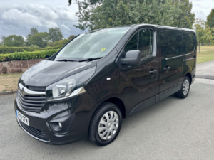 2019 Vauxhall Vivaro 1.6 Cdti 2700 Sportive Eu6 Ulez in Black — image 2