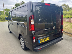 2019 Vauxhall Vivaro 1.6 Cdti 2700 Sportive Eu6 Ulez in Black — image 4
