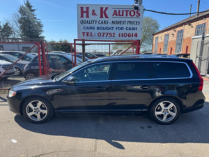 2011 Volvo V70 2.4 D5 Se Lux Geartronic Euro 5 5dr in Black — image 3
