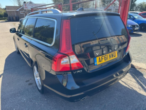 2011 Volvo V70 2.4 D5 Se Lux Geartronic Euro 5 5dr in Black — image 4