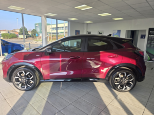 2023 Ford Puma Vivid Ruby Edition 1.0l Ecoboost Mhev in Red — image 4