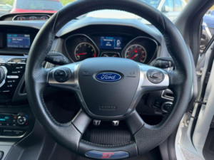 2013 Ford Focus 2.0t Ecoboost St-3 Euro 5 (s/s) 5dr in White — image 4
