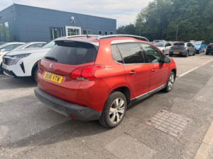 2016 Peugeot 2008 1.2 Puretech Allure Euro 6 5dr in Red — image 3